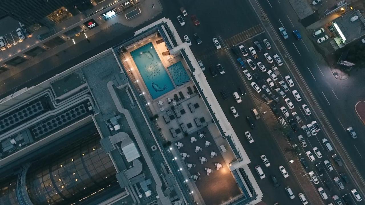 The Hotel Galleria Jeddah, Curio Collection By Hilton Exteriér fotografie Aerial view of the pool at the hotel