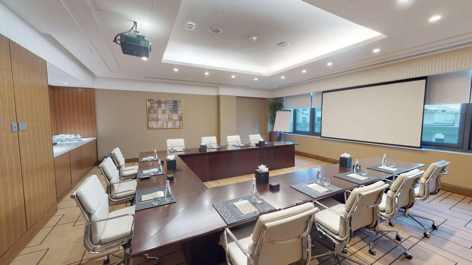 The Hotel Galleria Jeddah, Curio Collection By Hilton Exteriér fotografie Meeting room