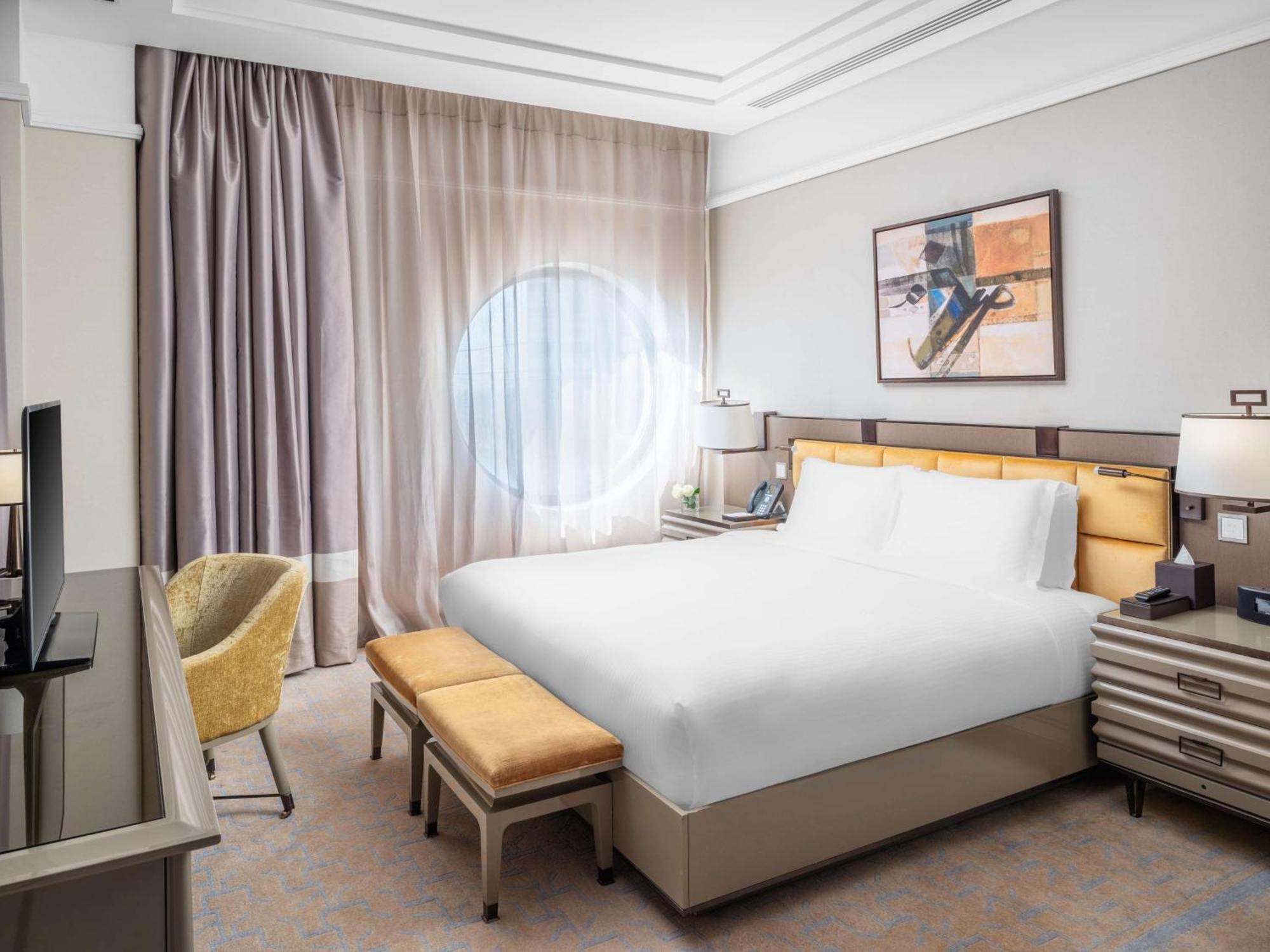 The Hotel Galleria Jeddah, Curio Collection By Hilton Exteriér fotografie A bedroom at the hotel