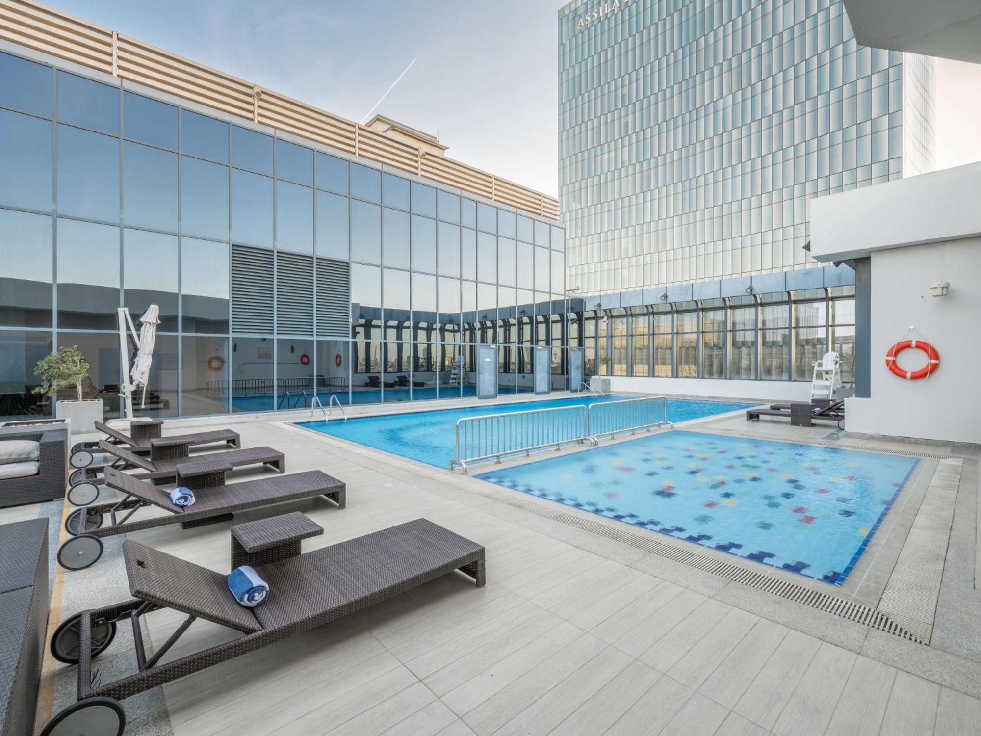 The Hotel Galleria Jeddah, Curio Collection By Hilton Exteriér fotografie The swimming pool at the hotel